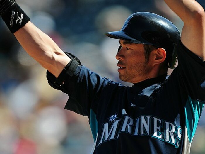 イチローとローズ。~10年連続200本安打を目指して~<Number Web> photograph by Naoya Sanuki