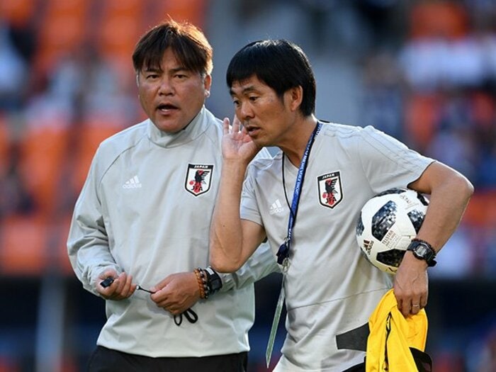 日本代表に“トロイカ体制”の提案。「ハジメマシテ」な新監督は勘弁を。<Number Web> photograph by Getty Images