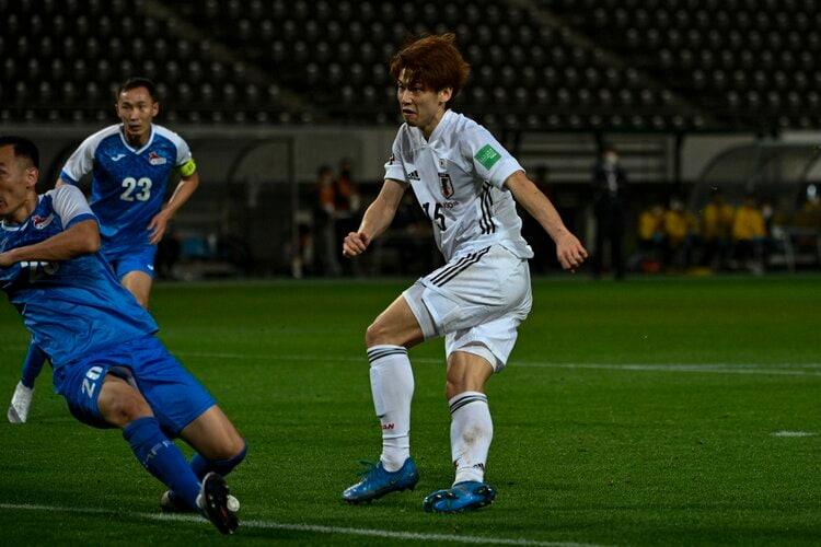 ブレーメンでMF起用」不遇の大迫勇也が“代表初のハットトリック”で証明