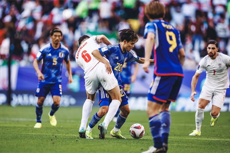 日本vsイラン「相手の目論み通りだった瞬間」を写真で振り返る（14枚中の3枚目）　©Kiichi Matsumoto