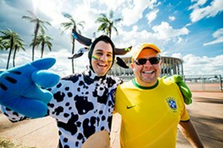 催涙スプレーと鈍かったセレソン――。ブラジルに負けて「がっかり」の贅沢。 (3)