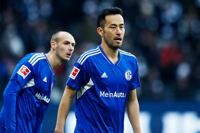 「1年前はJ2→ドイツ5部」上月壮一郎22歳の堂々1部デビュー…長谷部誠と握手、鎌田大地vs吉田麻也のW杯組対決も〈現地撮影〉(3)