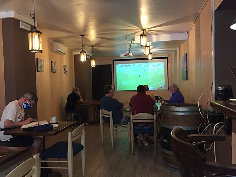 試合取材できずバルセロナのバルでリーガ観戦したら、想定外だらけ。(2)