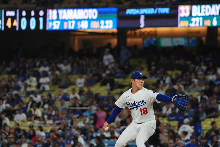 5月14日のアスレチックス戦に先発し、5勝目をあげた山本由伸　©︎Shizuka Minami