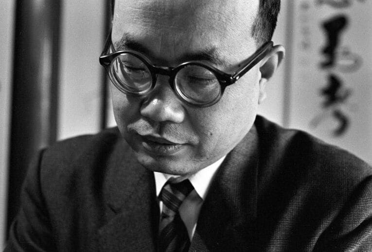 大山康晴十五世名人。56歳で王将を奪取、59歳まで防衛。66歳で棋王挑戦。それぞれタイトル奪取・防衛・挑戦の“最年長記録” ／ photograph by Bungeishunju