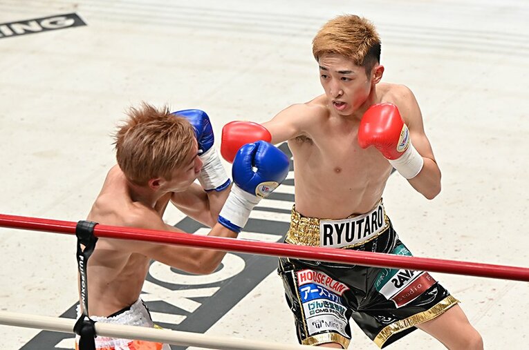 アマ8冠の前評判通り、危なげなくデビュー戦に勝利した中垣龍汰朗。目指すはもちろん世界だ。 ／ photograph by Hiroaki Yamaguchi