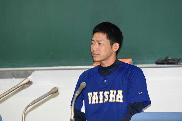 【大社ドラフト密着の様子】藤原の名前は呼ばれず…直後に石飛監督が姿を現した　©Kota Inoue