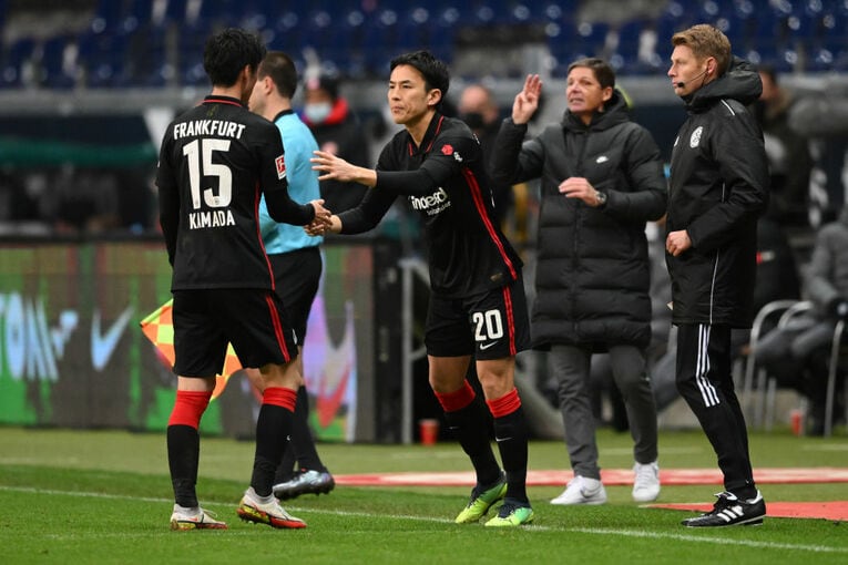 長谷部誠38歳。2022年もピッチで存在感を見せる　©Getty Images