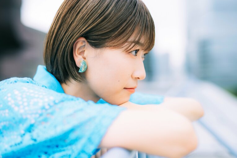 眞嶋さん特別グラビア写真　©Kiichi Matsumoto