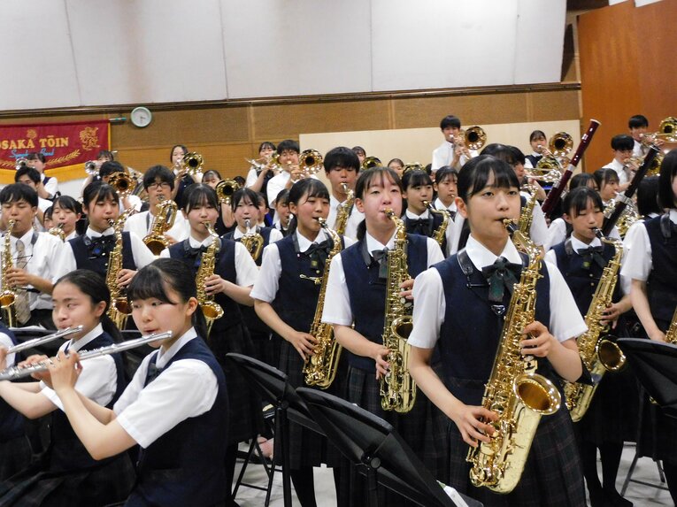 100曲以上のレパートリーを譜面も見ずに次から次へと演奏する生徒たち　©︎Haruka Sato
