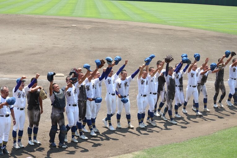 8強入りした春のセンバツに続いて、夏も4年連続20度目の優勝を遂げた福島・聖光学院　©Genki Taguchi