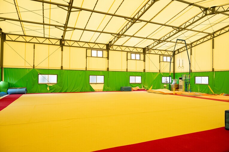 現在土橋さんが勤務する姫路市の体操クラブ『おさるの森』　©Takashi Shimizu