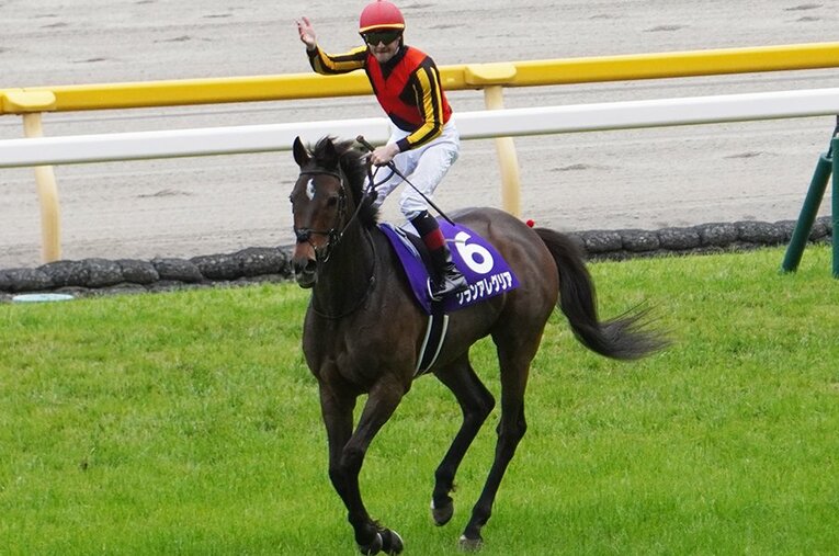 ヴィクトリアマイルで1番人気に推されたグランアレグリアは、その期待に応える圧倒的な強さで優勝した ／ photograph by Satoshi Hiramatsu