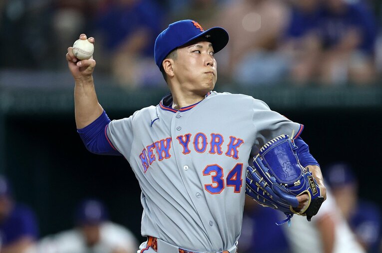 メジャーリーガーに上り詰めた千賀滉大だが、育成ドラフト指名時点では「全然知られていない」隠し玉だった。名スカウトはいかにその才能を見つけ出したのか ／ photograph by Getty Images