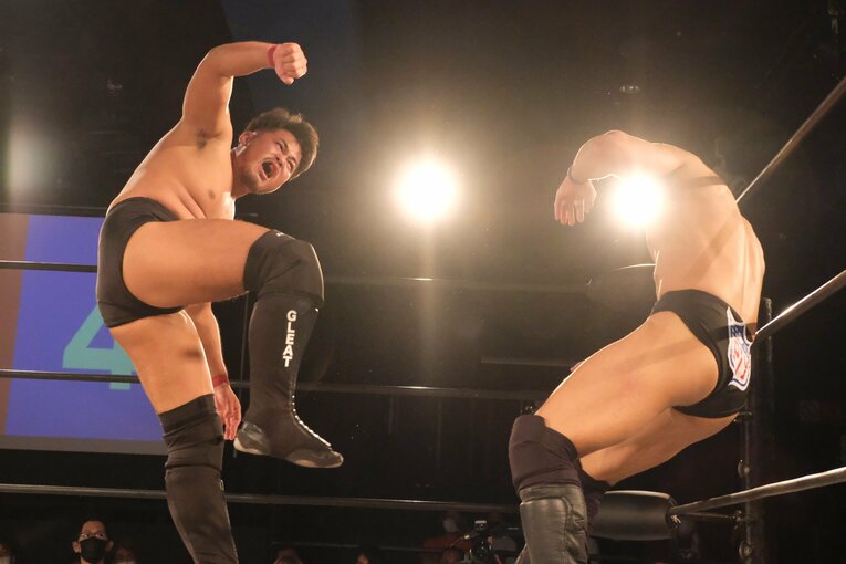 「腹立たしいんですよ」“2021年のUWF”は殺伐とした対抗戦に　佐藤光留はなぜ田村潔司に激怒したのか？(39)