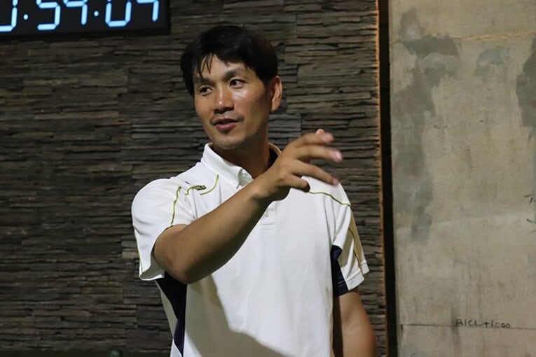 就赴任10年目、監督就任9年目を迎える関東学園大附・羽鳥達郎監督　©Yu Takagi