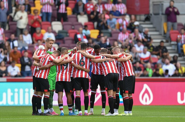 プレミア初昇格を果たしたブレントフォード。独特なクラブ方針で世界最強リーグを渡り歩けるか ／ photograph by Getty Images