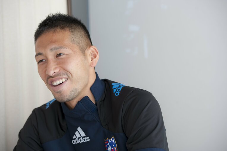 ロンドン五輪では、吉田麻也とともにオーバーエイジ枠で選出。ベスト4進出に貢献した徳永悠平　©Toshiya Kondo