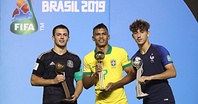 ブラジル優勝U-17W杯で記憶すべき、巨大な才能+不参加だった超逸材。