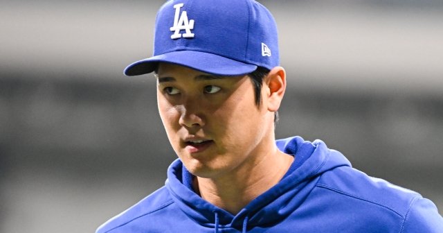 ヤクルトスワローズ 城石憲之サイン入りスパイク ヤクルトが来季