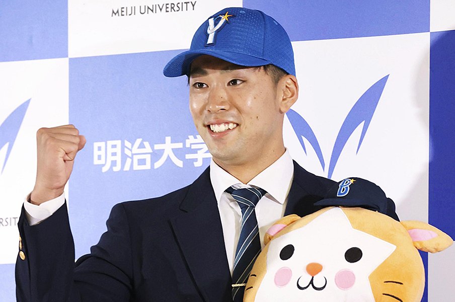 DeNAのドラフトは競合避けて一本釣り狙い? 編成部長に“禁断の質問”をぶつけてみた<Number Web> photograph by KYODO