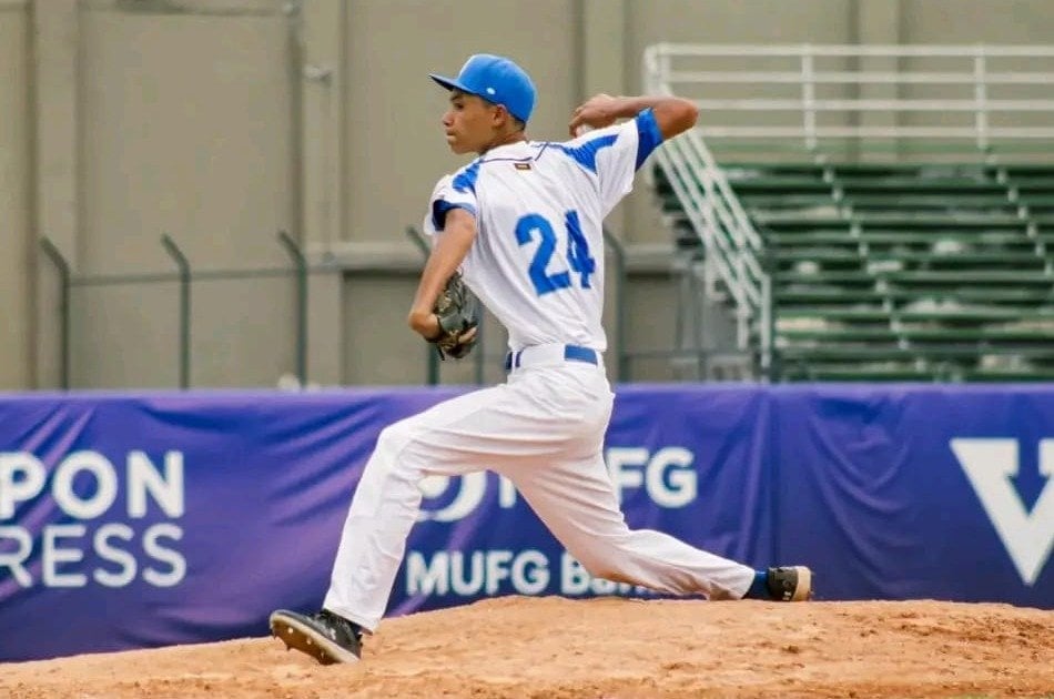 ルポ拓真のピッチングフォーム　※家族提供