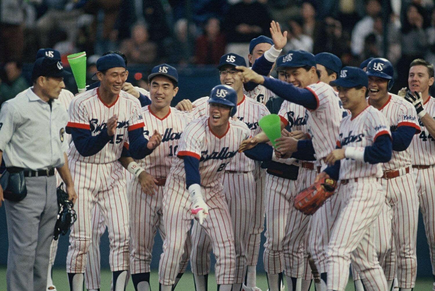 写真は92年、ヤクルトの14年ぶりとなるリーグ優勝に貢献した古田　©BUNGEISHUNJU