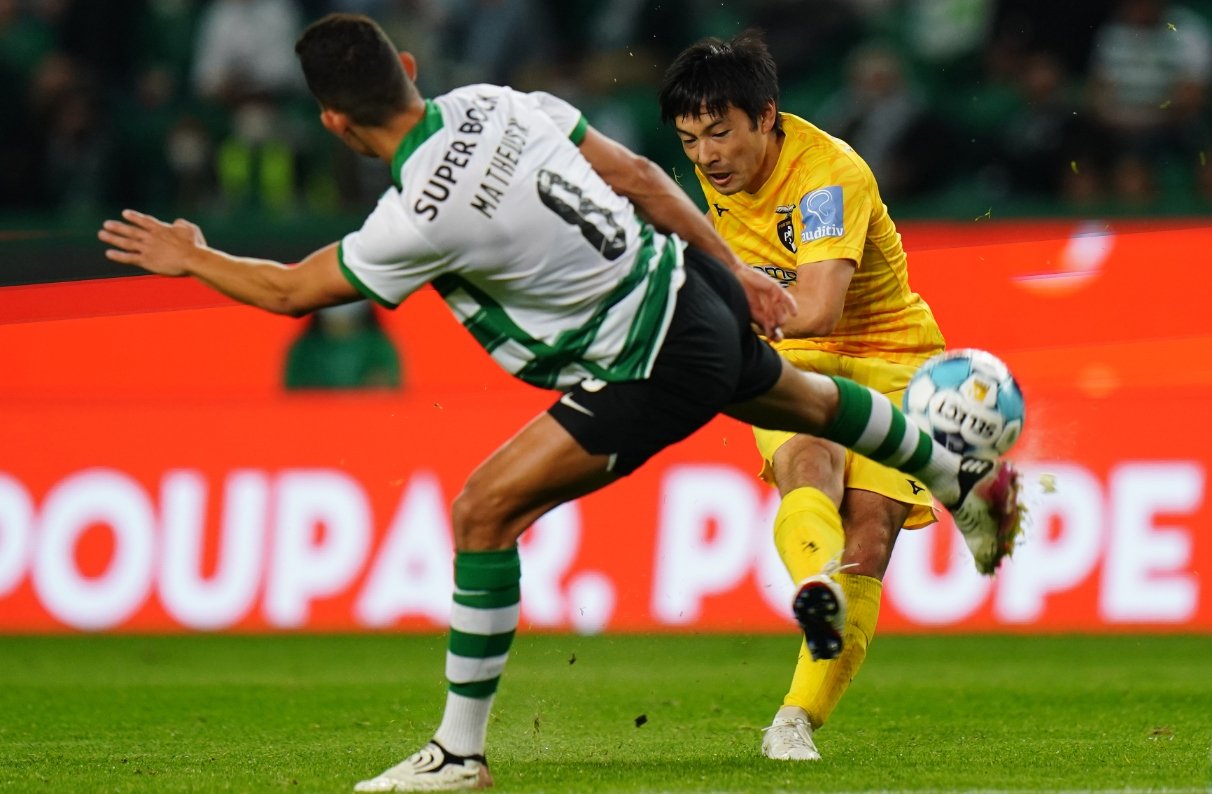 スポルティング戦での中島　©Getty Images