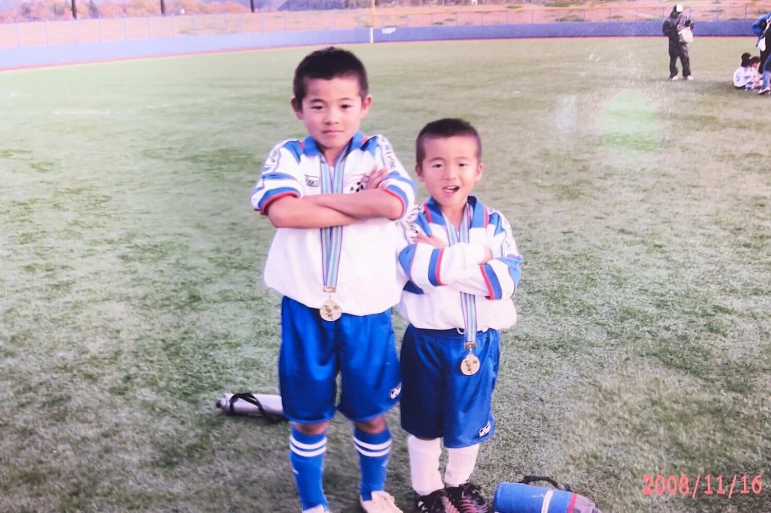 佐野兄弟の幼少期（父・龍一さん提供）