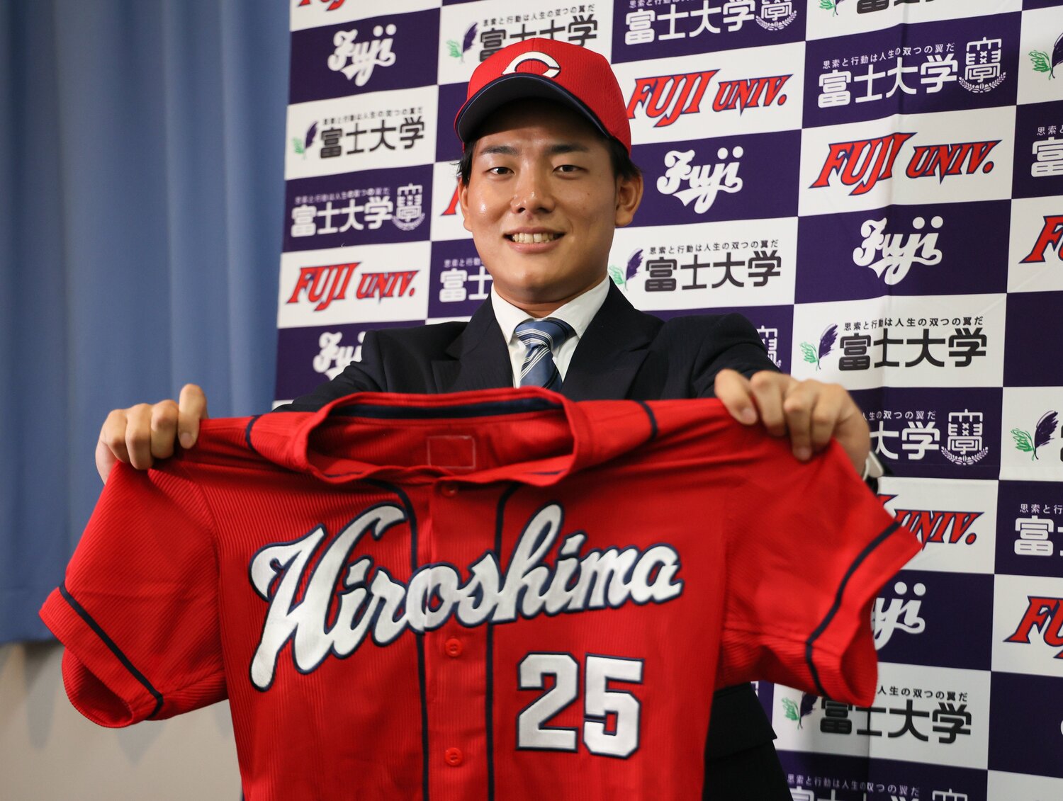 広島4位指名の渡邉悠斗　©JIJI PRESS