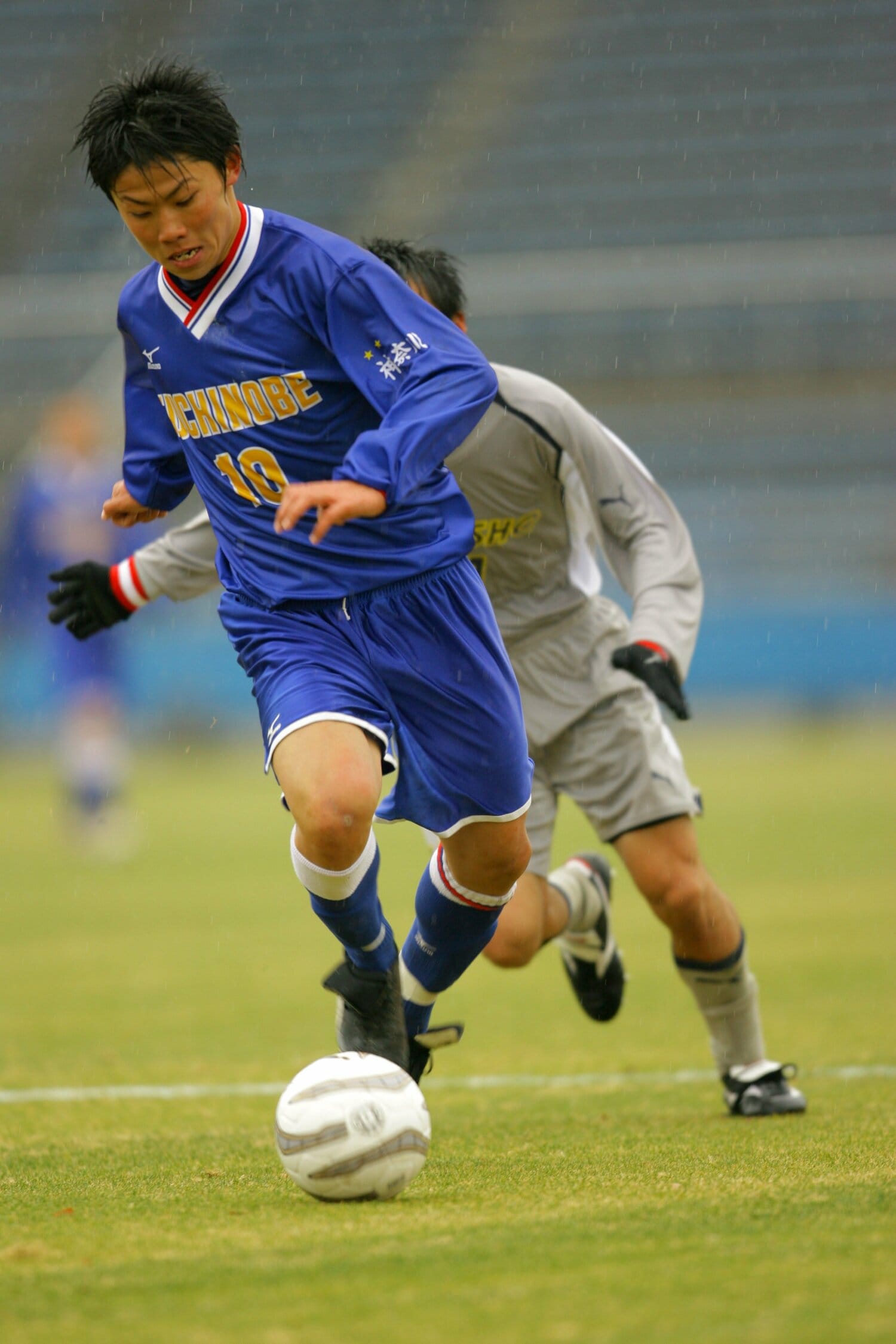 高校サッカー選手権に出場した太田宏介（2006年1月、当時高3）©︎AFLO SPORT