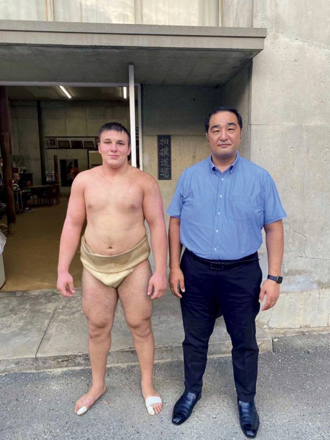 報徳学園高で安治川親方と初対面した時の安青錦。顔つきも体つきもまだあどけない ©Ajigawa-Beya