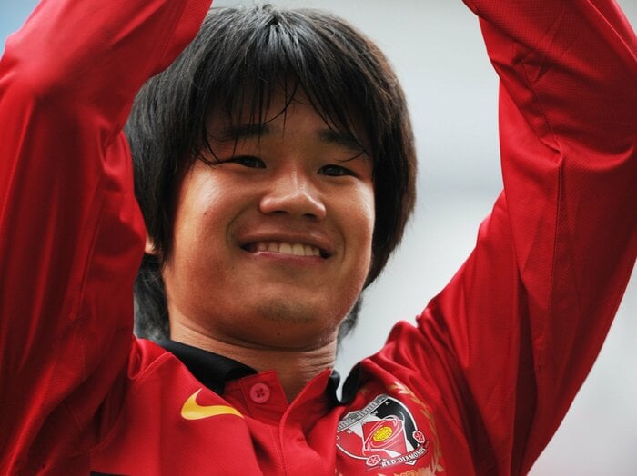 「思いどおりに動かない」“ガラスの天才”山田直輝に突き刺さった悪意なき言葉…幼馴染の妻が語る“どん底のヤマダ君”「泣き方すら知らなかった」＜Number Web＞ photograph by FAR EAST PRESS/AFLO