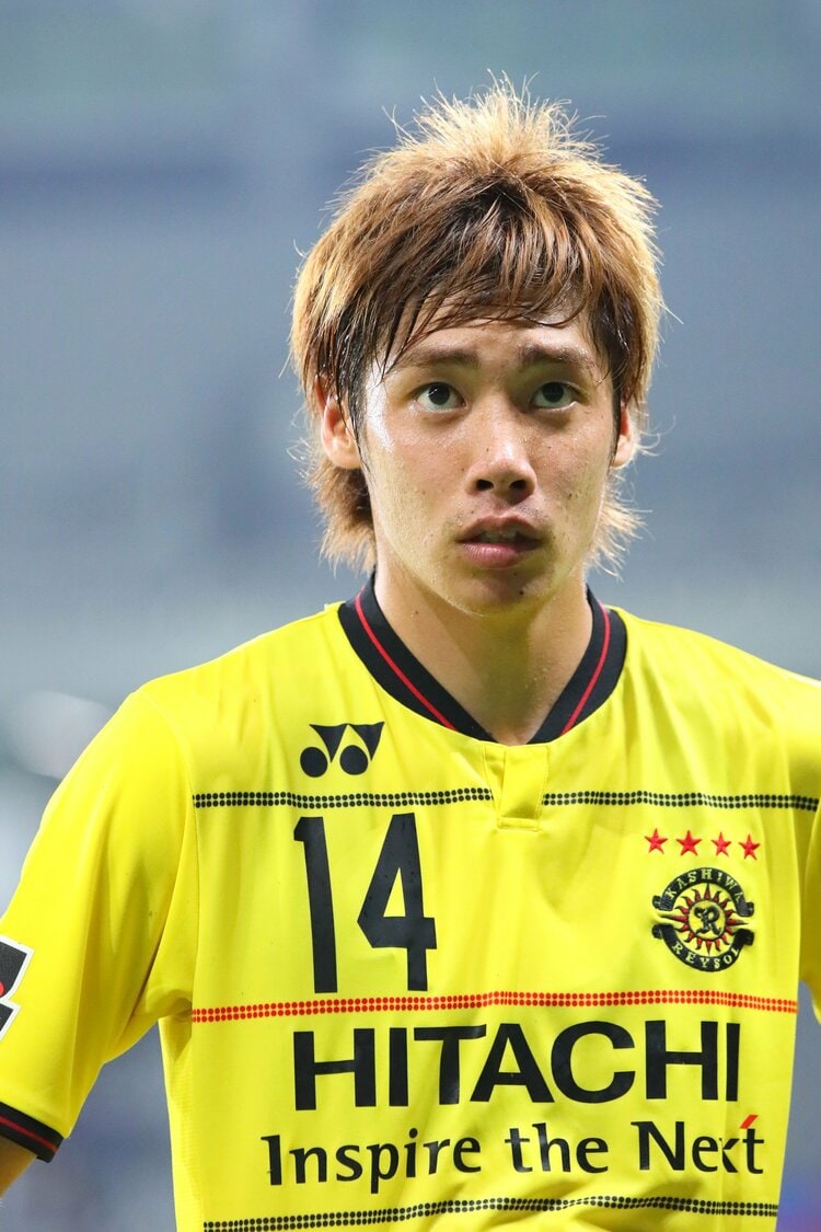 伊東純也 柏レイソル ユニフォーム （伊東純也は「マジシャン