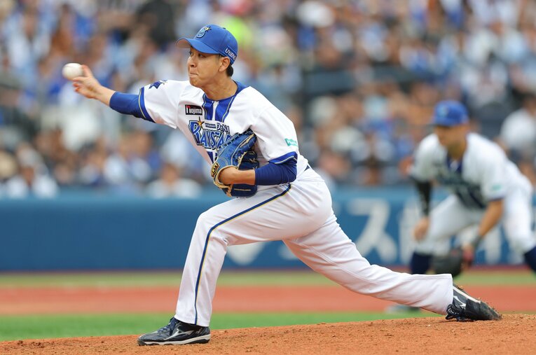 健康で投げていれば先発として十分な働きを見せるが、毎年の故障離脱が課題の平良拳太郎。リリーフも経験した今季を経て、フル稼働への思いを語った ／ photograph by JIJI PRESS