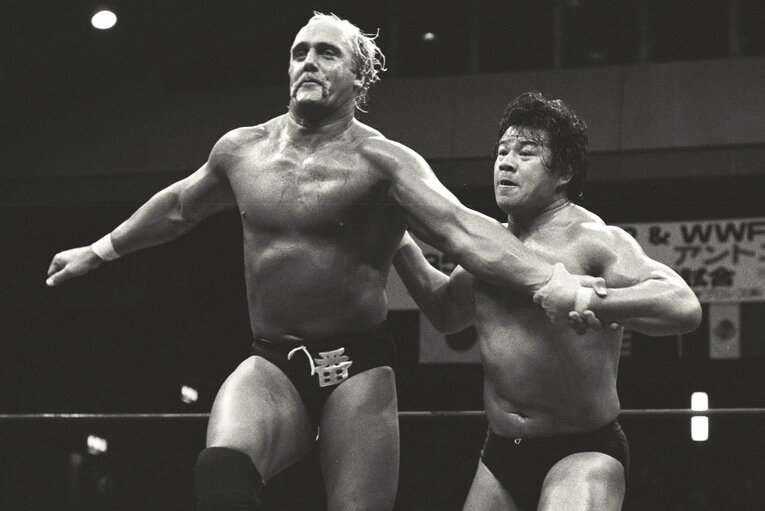 ハルク・ホーガンのWWF王座に挑んだ藤波辰爾。1985年6月11日、東京体育館　©Essei Hara