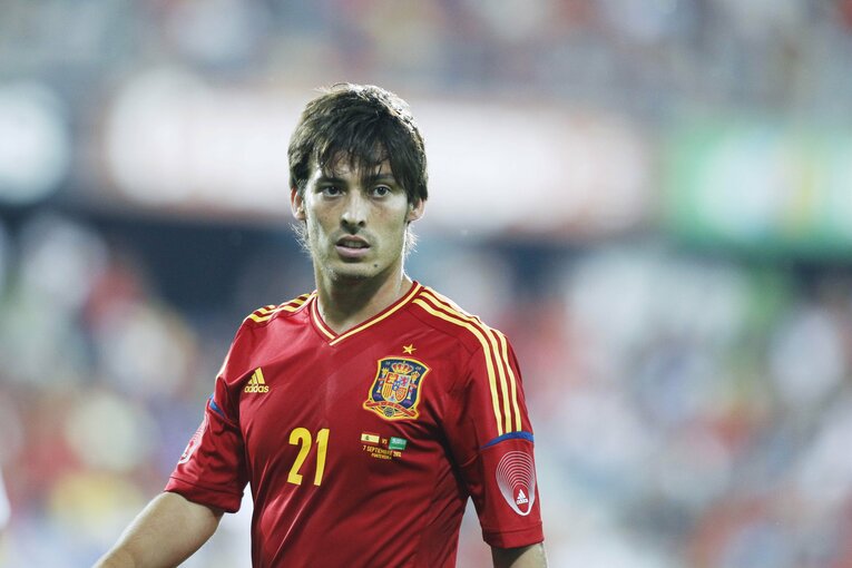 3戦連続MVP久保建英が「ユニ引っ張られても突破」気になる右足テーピングとシルバ引退の影響…“タケの配信に映らない表情”を撮った(25)