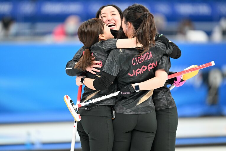 2022年北京五輪。準決勝でスイスに勝利し、2大会連続のメダルを決めたロコ・ソラーレ　©Naoya Sanuki/JMPA