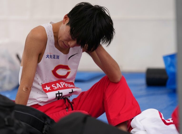 昨年“史上最高の2区”を制したエース吉居大和（4年）。今年は同じ2区で区間15位に終わり、悔しそうな表情を見せた　©Sports Nippon／AFLO