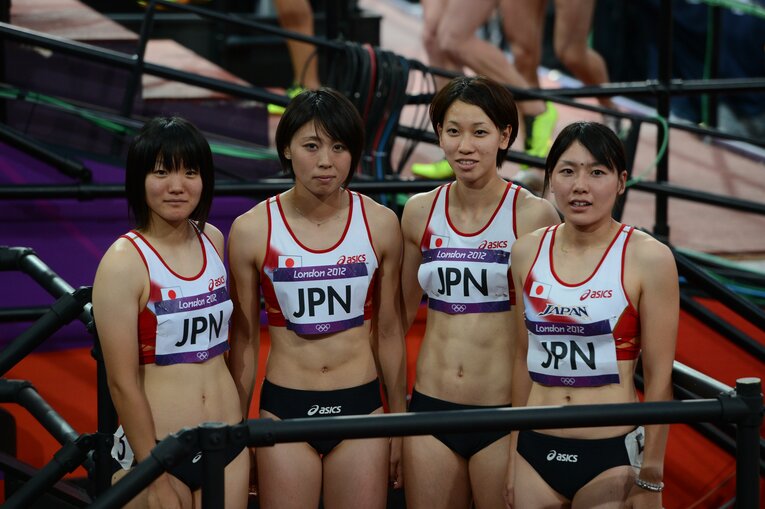 2012年ロンドン五輪 4×100mリレーメンバー（左から）土井杏南、市川華菜、福島千里、佐藤夢加 ©︎JMPA