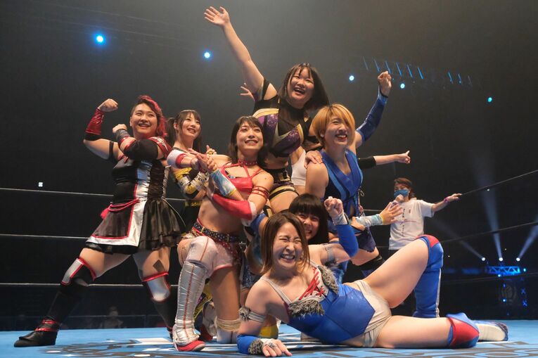 8人タッグマッチは若手興行P'sParty提供試合。朝陽ら新鋭が集結した