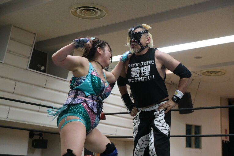 「やせたら可愛いのに」世間の声との闘い…“プラスサイズモデル”も務める女子レスラー・まなせゆうなの思い「ありのままの自分を愛せばいい」(93)