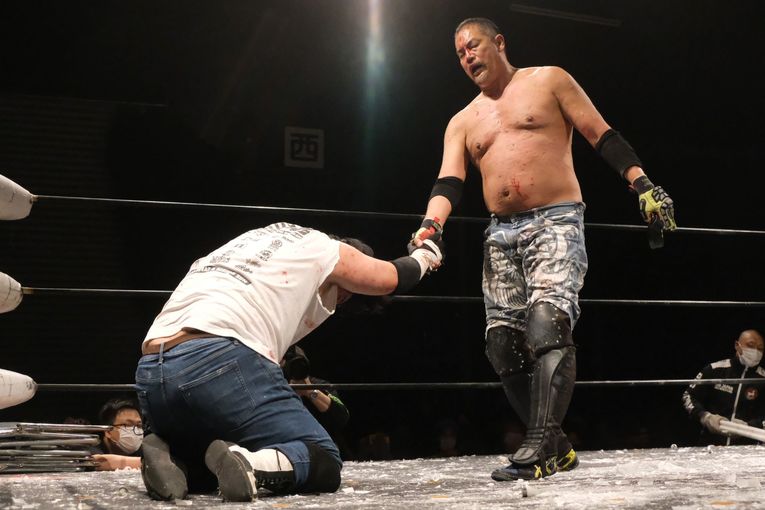 デスマッチファイター・ドリューは血がドクドク流れても試合を止めなかった 「ケガある、傷ある。でもやる。大好きだから」(54)