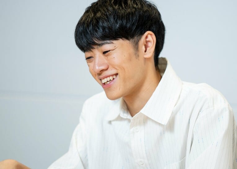 Numberカメラマンが撮り下ろした東問・東言兄弟の特別フォト集！【スワイプするとそのほかの写真もご覧になれます】　©Nanae Suzuki