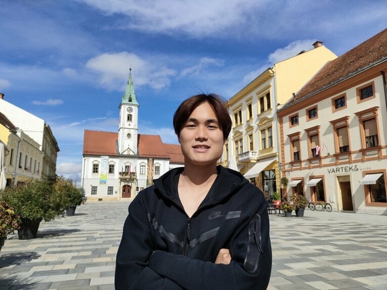 バラジディンの中心部・トミスラフ王広場にて　©Yasuyuki Nagatsuka