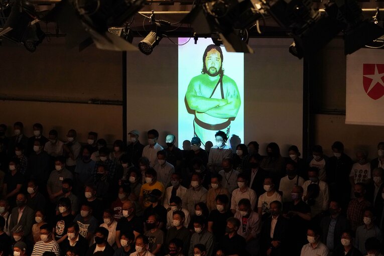 5月29日に肝臓がんで亡くなったターザン後藤。5月31日、後楽園ホールに追悼の10カウントゴングが鳴った