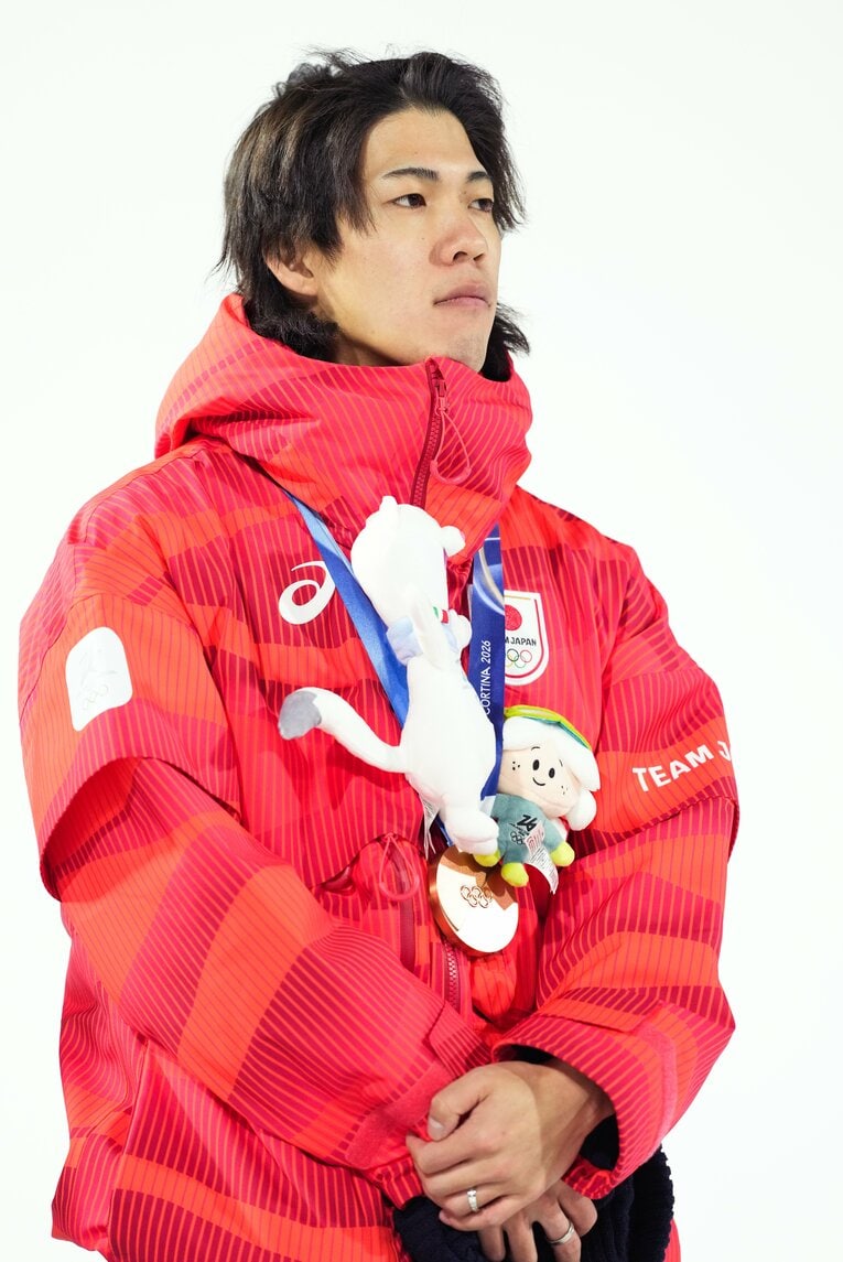 ミラノ五輪ジャンプ混合団体で銅メダルを獲得した日本チーム　©Tsutomu Kishimoto／JMPA