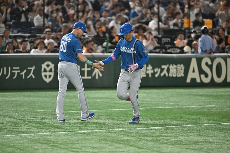 ダイヤモンドをまわる加藤　©Hideki Sugiyama