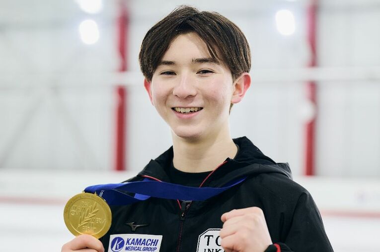 世界ジュニアフィギュアスケート選手権で、日本男子初となる連覇を達成した中田璃士 ／ photograph by Yuki Suenaga