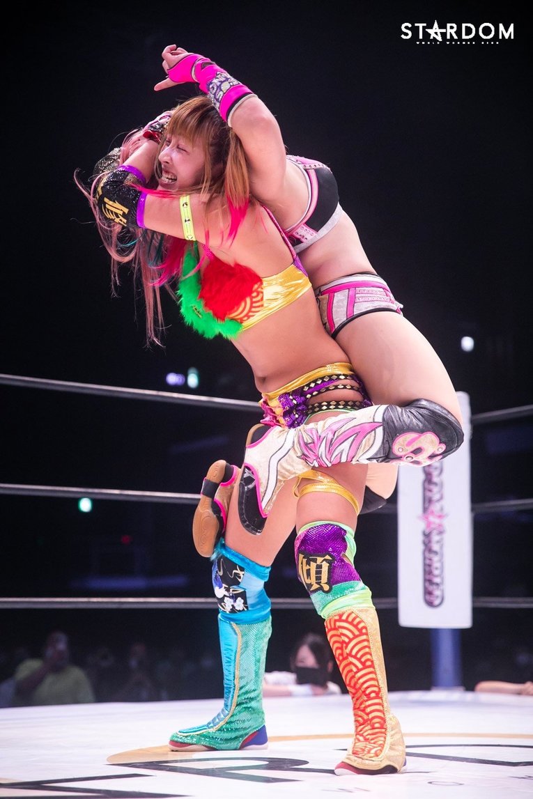 白川未奈vs.ウナギ・サヤカ©STARDOM